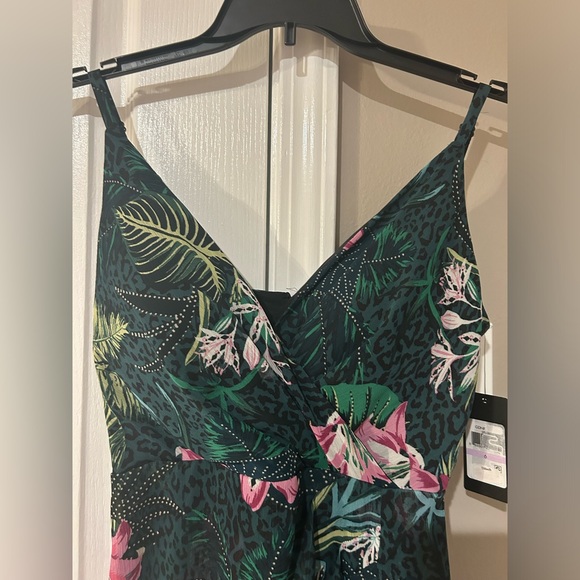 Guess Size 6 Green Black Flower Print Dress NWT - Picture 3 of 10
